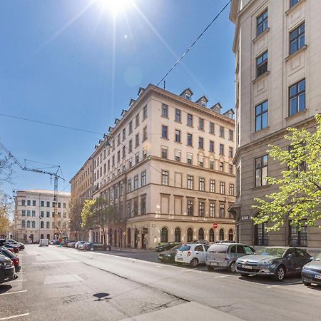 Freedom Apartment Near Parlament With Ac Будапеща Екстериор снимка